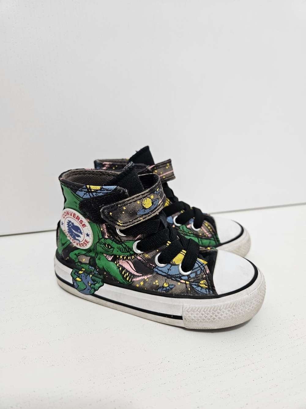 Converse Kids High-Top Sneakers — Black & Green Dino Graphic 5C
